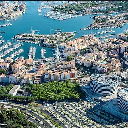 Apartment Bel T2 Au Cap D'agde Avec Terrasse, Parking, Proche - Fr-1-749-31 Agde