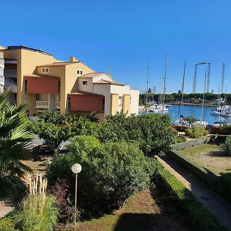 Bel T2 Au Cap D'agde Avec Terrasse, Parking, Proche - Fr-1-749-31 Agde